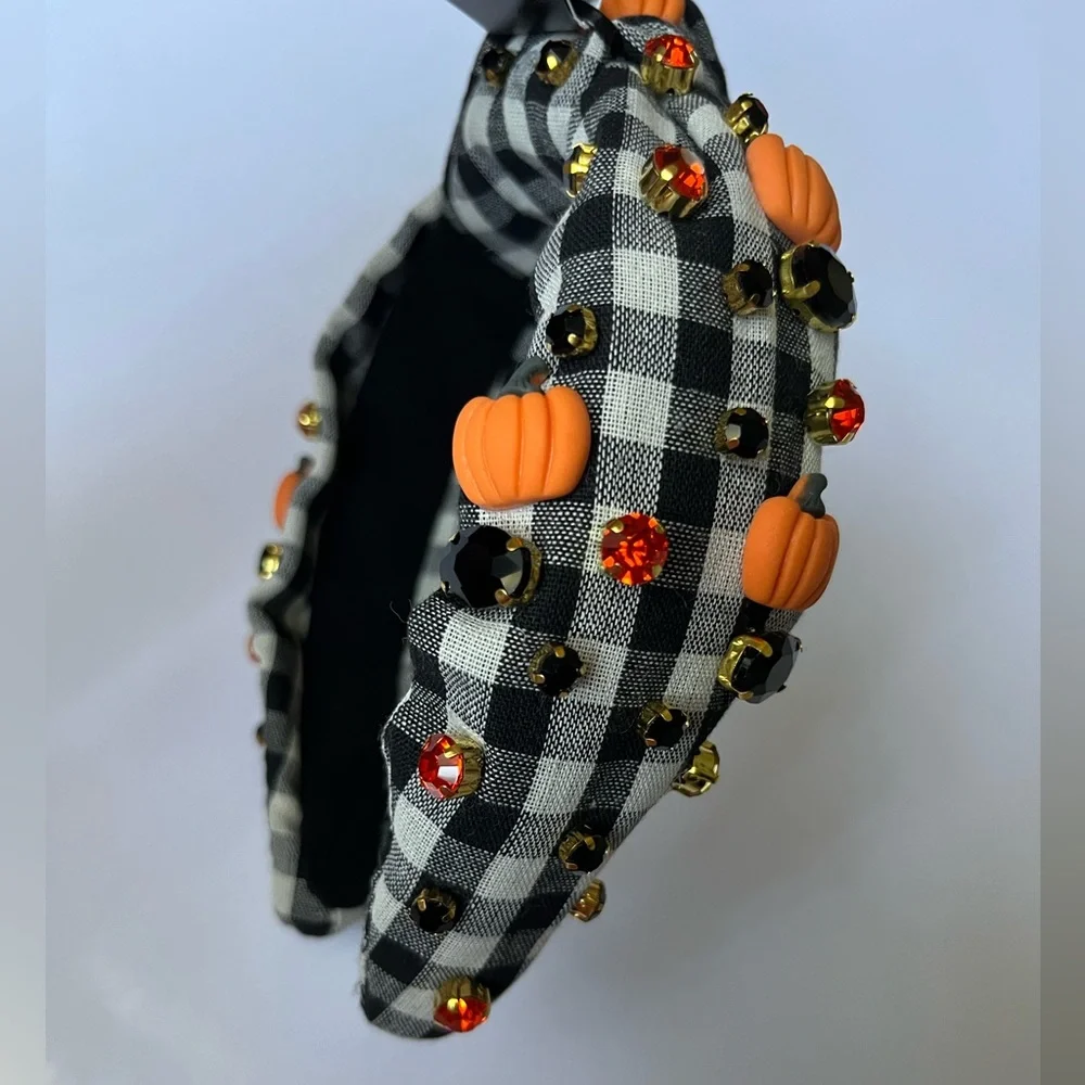 NWT ⚜️🖤⚜️ PIPER K Gorgeous Halloween crystals embroidered Headband